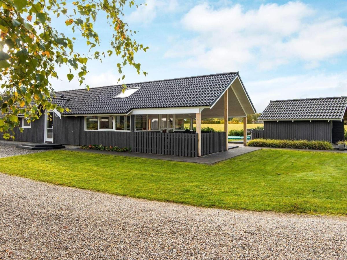 8 Person Holiday Home In Hovborg Exterior photo